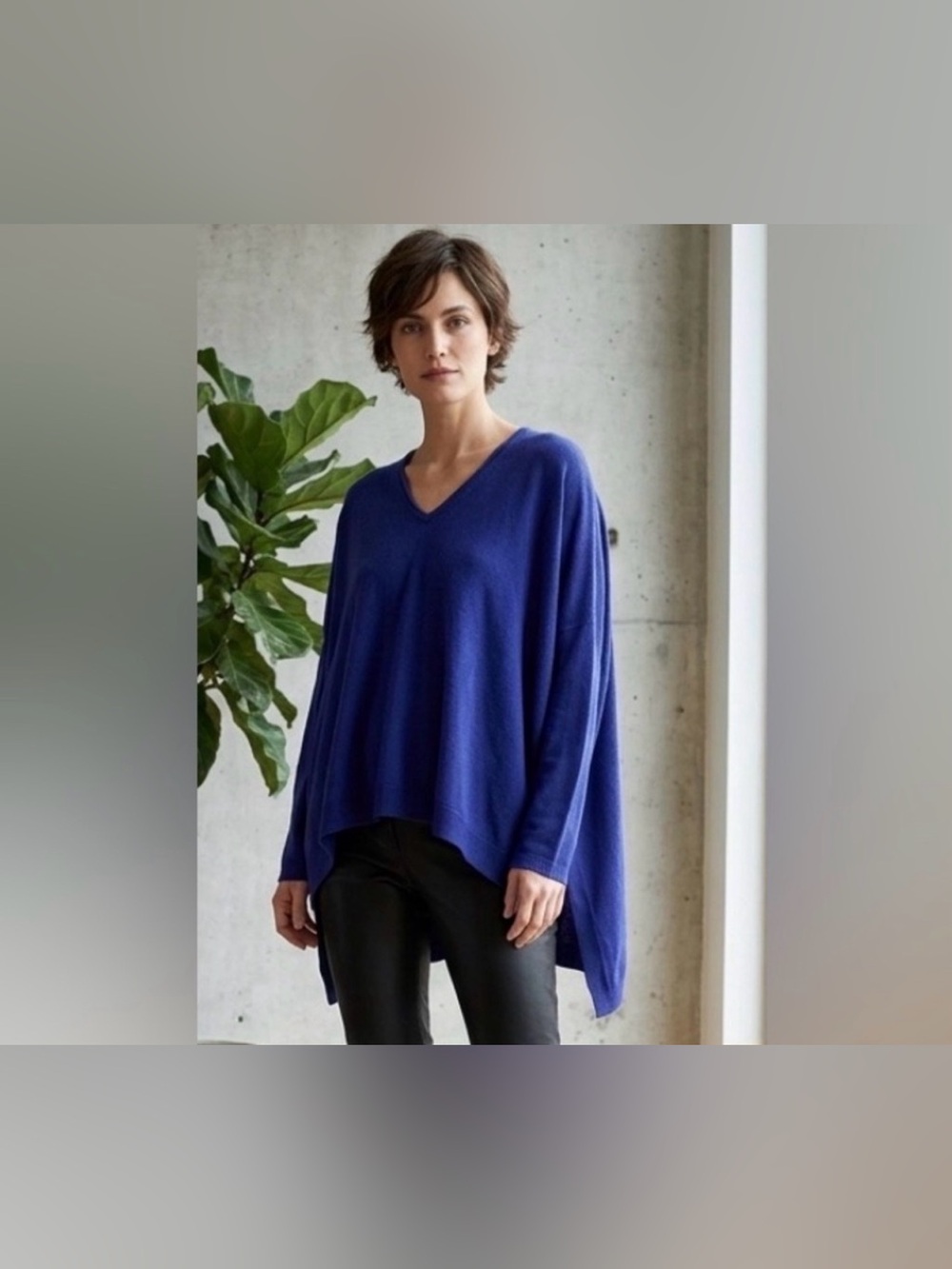 Natacha Paris ladies oversized v-neck slouchy made in Italy sweater